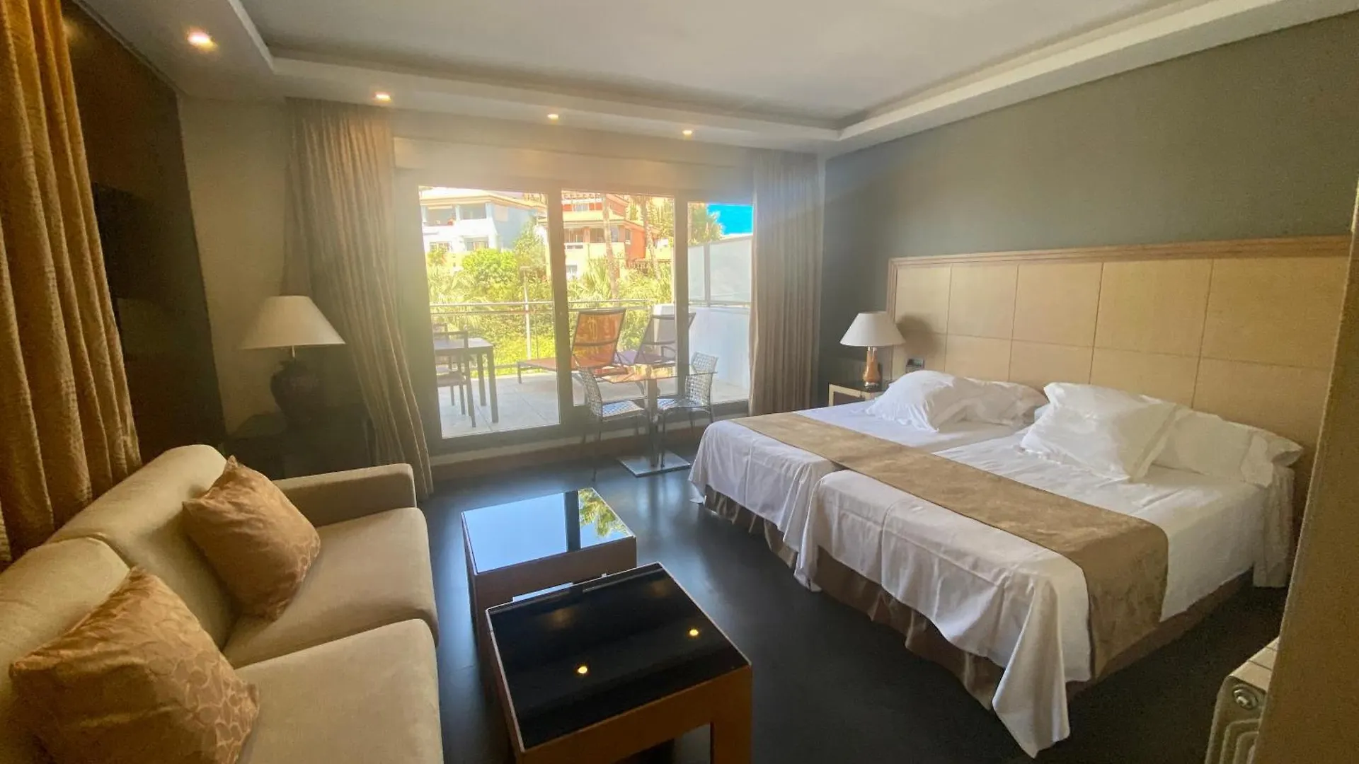 Artplatinum Suites&Apartments Benalmádena Aparthotel